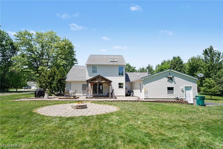 62 Rockaway Drive, Roaming Shores, OH - Photo 3