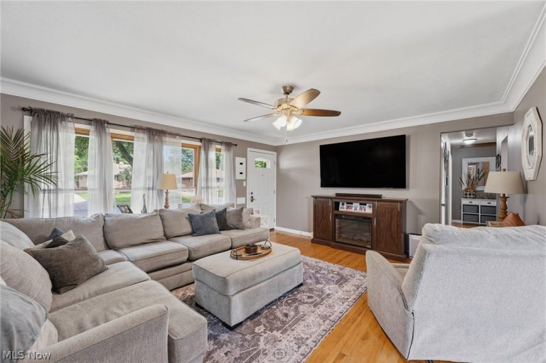 4599 Memphis Villas, Brooklyn, OH - Photo 2