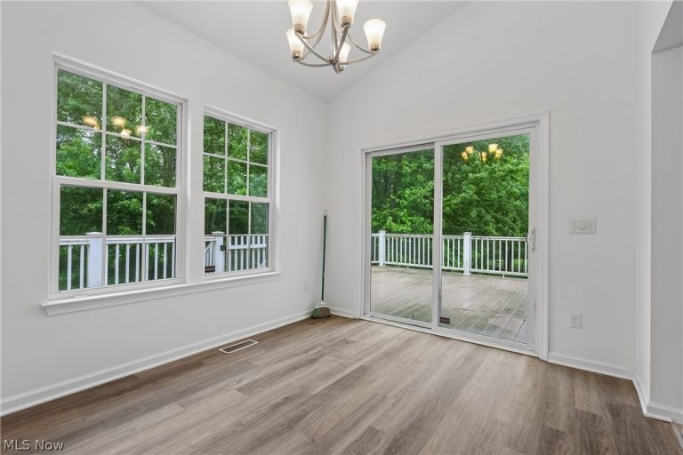 3315 Hidden Brook Drive, Ravenna, OH - Photo 8