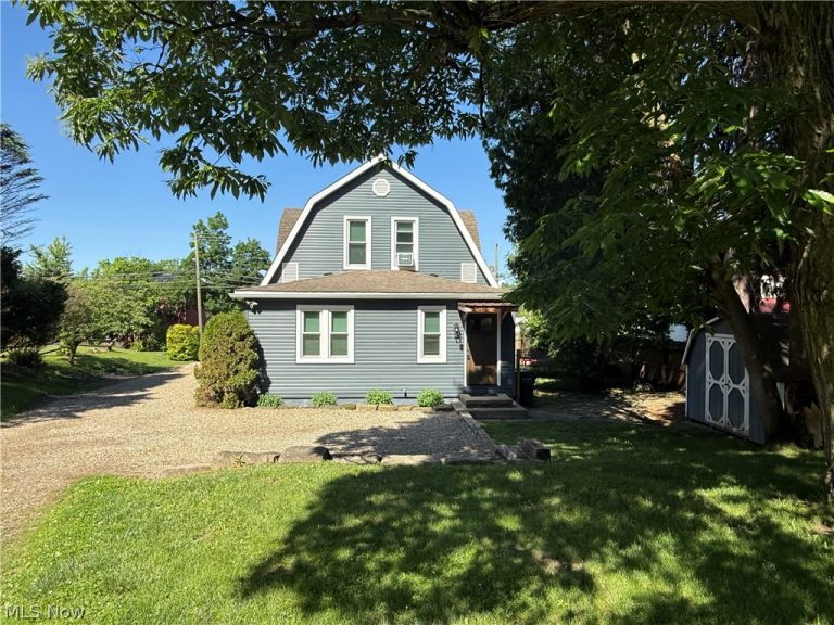 551 Washington Street, Millersburg, OH - Photo 2