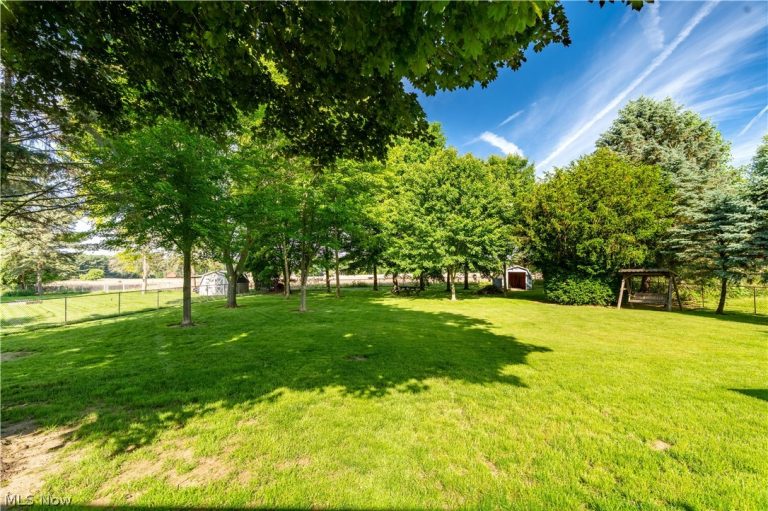 7505 Ivydale Avenue, North Canton, OH - Photo 8