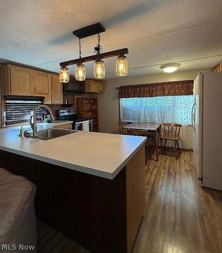 4287 Manchester Avenue #7, North Lawrence, OH - Photo 3