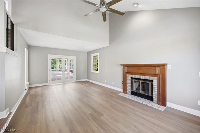 14367 Crown Point Parkway, Strongsville, OH - Photo 3