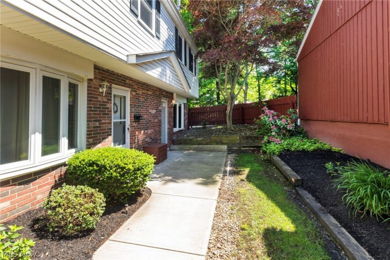 6484 State Road, Parma, OH - Photo 4