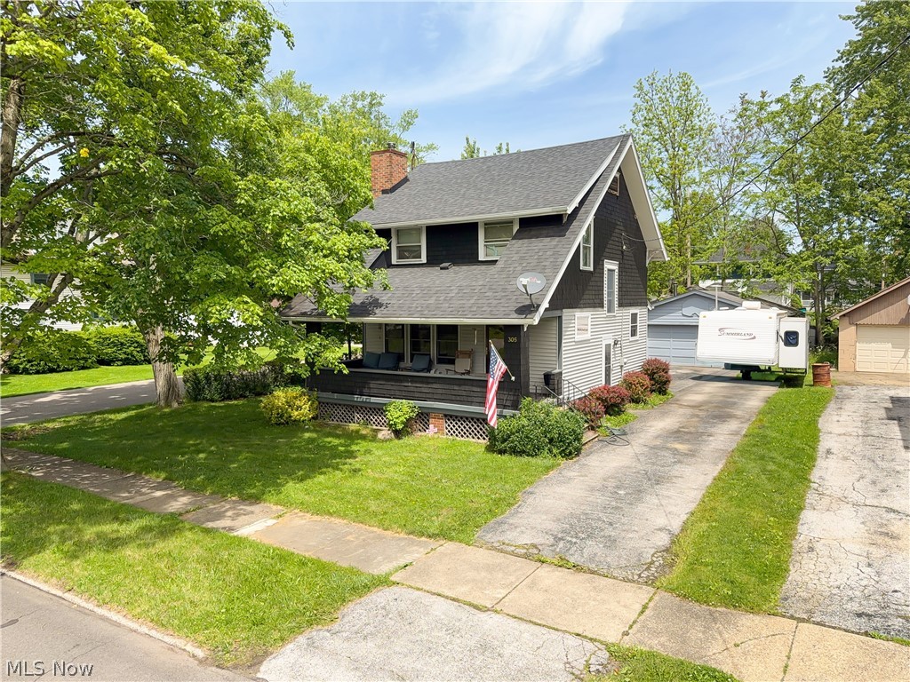 305 Oak Knoll Avenue, Newton Falls, OH