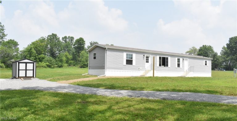 2780 Columbiana Road, New Springfield, OH - Photo 3