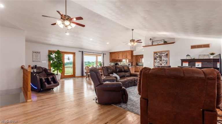 10550 Amish Ridge Road, Mount Perry, OH - Photo 4
