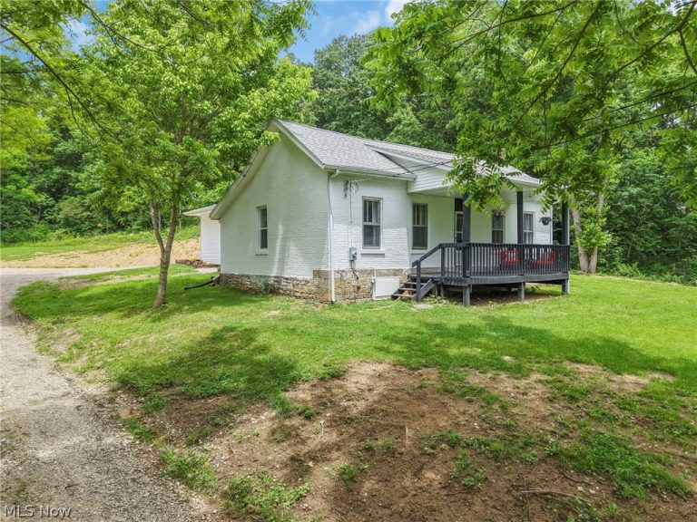 3815 Dillon Falls Road, Zanesville, OH - Photo 3