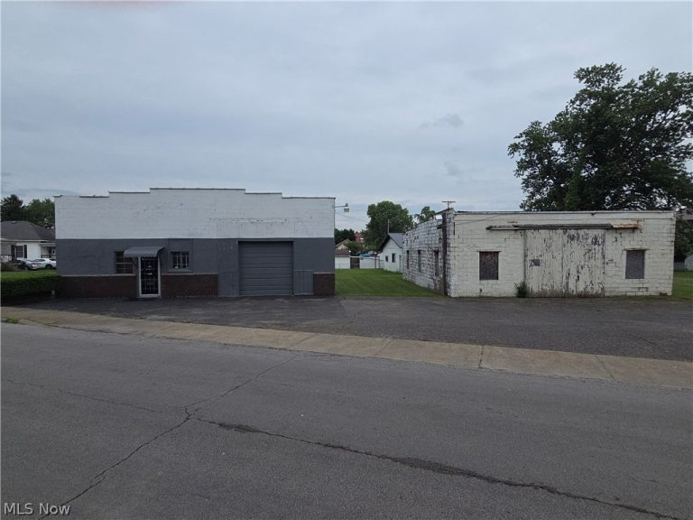 601 Marietta Avenue, Cambridge, OH - Photo 2