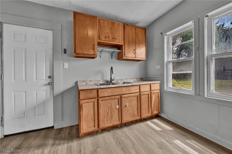 1011 East 140, Cleveland, OH - Photo 3
