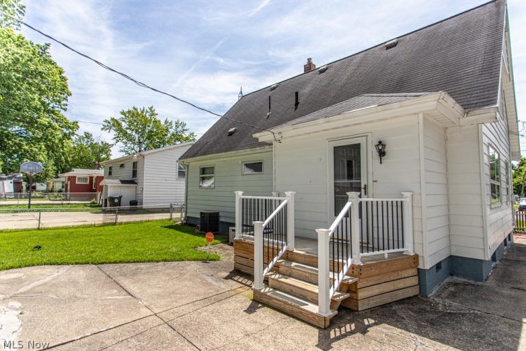 3154 Northwest Boulevard, Warren, OH - Photo 6