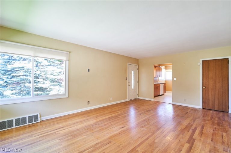 2620 Mogadore Road, Akron, OH - Photo 4