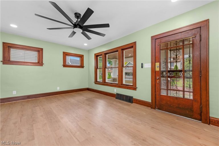 4418 Broadale Road, Cleveland, OH - Photo 5