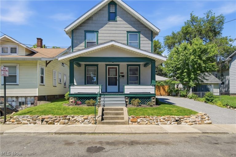 2613 Crown Place, Canton, OH, 44708