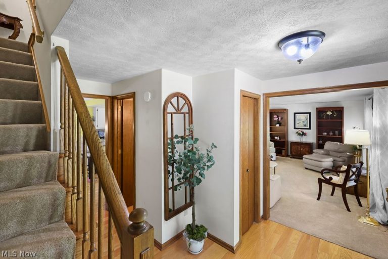2438 Lyndon Drive, Green, OH - Photo 5