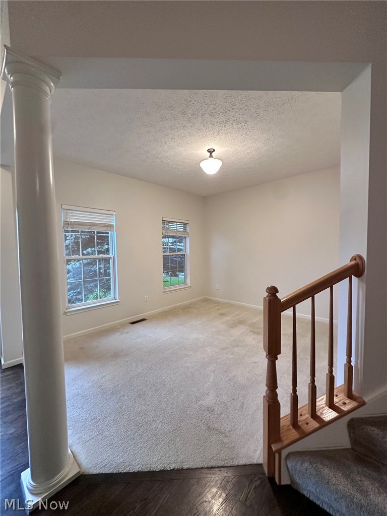 887 Willow Creek Drive, Fairlawn, OH - Photo 3