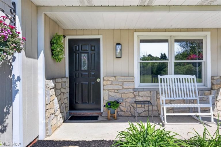 10650 Holi Dale Drive, Chardon, OH - Photo 4