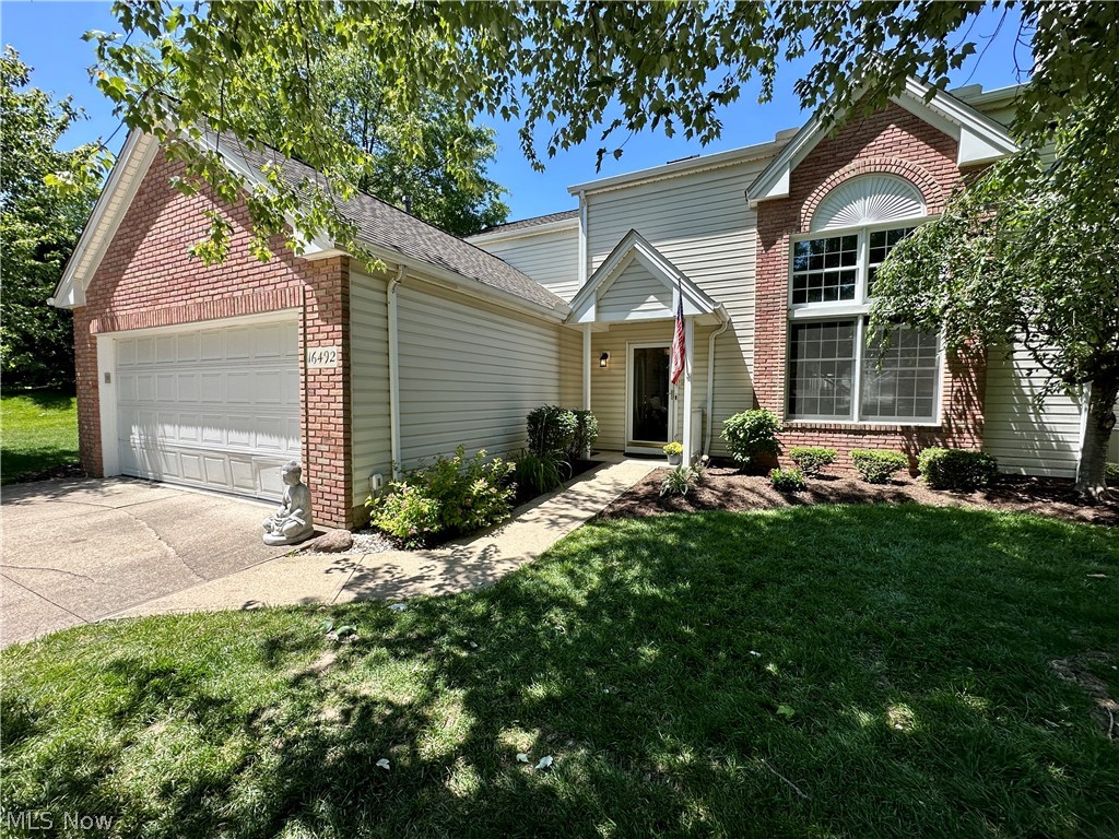 16492 Sunwood Oval, Strongsville, OH