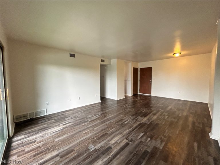 4313 Earl Drive #B7, Steubenville, OH - Photo 3