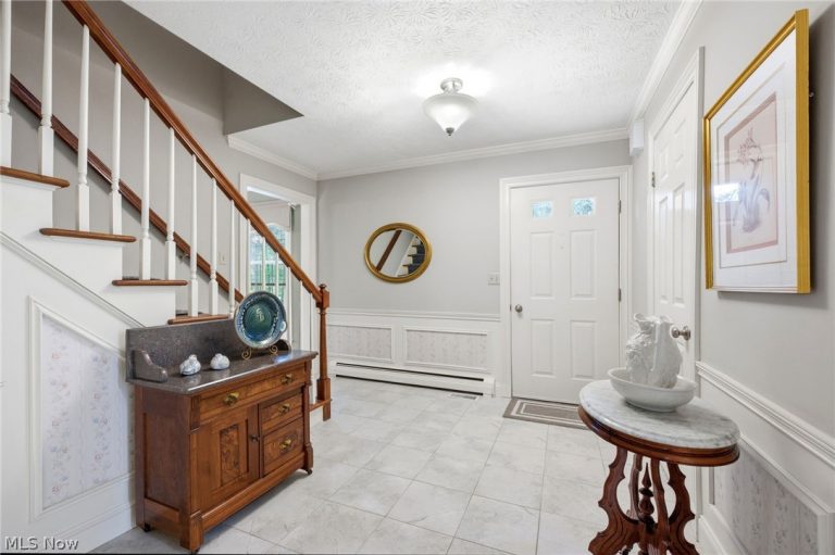 11635 Twin Mills Lane, Chardon, OH - Photo 6