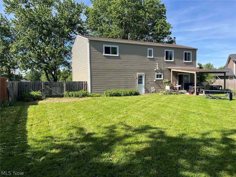 4060 Tudor Avenue, Brunswick, OH - Photo 3