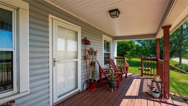 9945 Raiders Road, Frazeysburg, OH - Photo 2