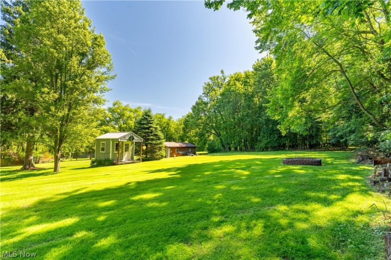 4847 Manchester Road, New Franklin, OH - Photo 8