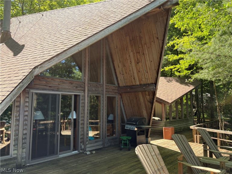 2325 Plum Point, Roaming Shores, OH - Photo 3