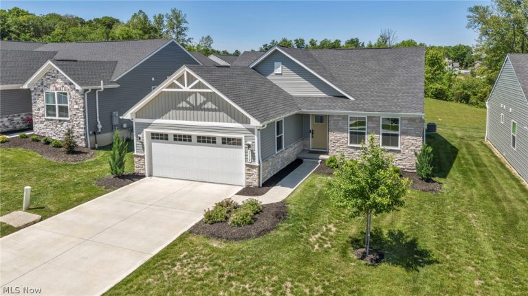 3758 Bradley Road, Norton, OH - Photo 2