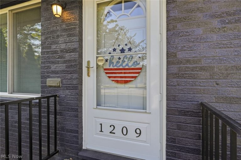 1209 Galaxy Drive, Cleveland, OH - Photo 5