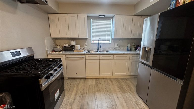 1192 Atwood Drive, Cleveland, OH - Photo 3