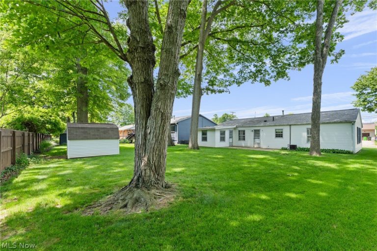 2610 Center Avenue, Alliance, OH - Photo 6