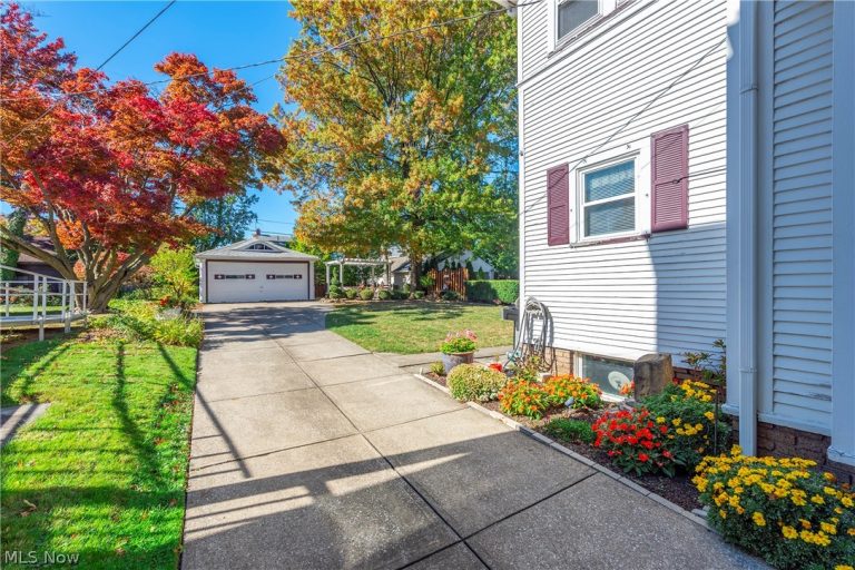 1488 Belle Avenue, Lakewood, OH - Photo 8