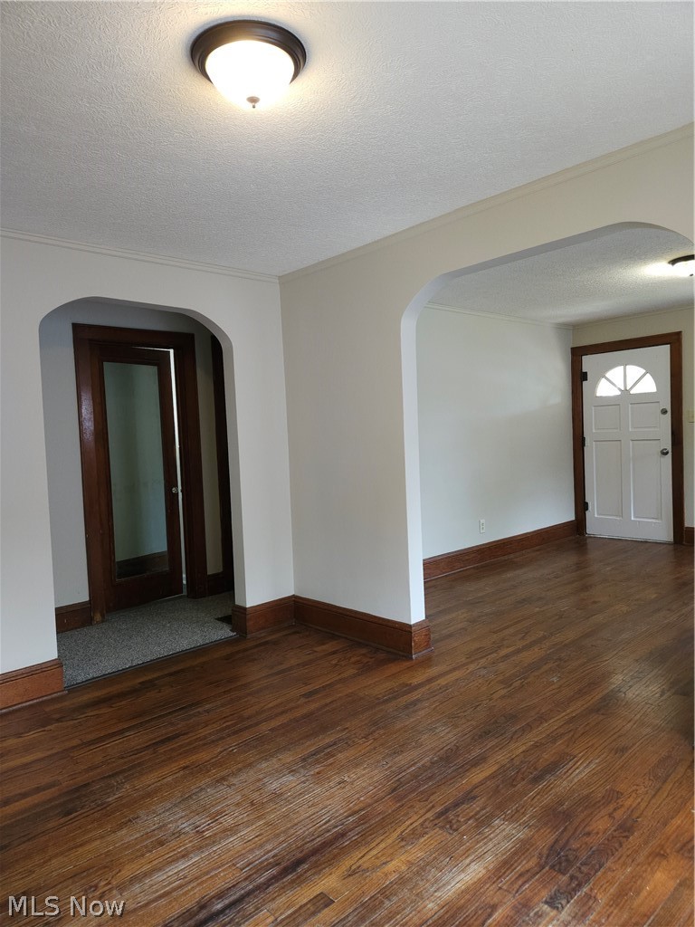 578 Plum Avenue, Akron, OH - Photo 8
