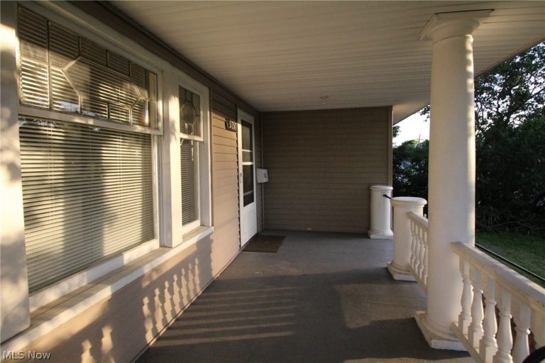 5757 Pearl Road, Parma, OH - Photo 4