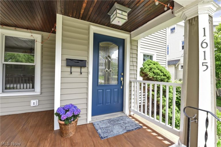 1615 Waterbury Road, Lakewood, OH - Photo 6