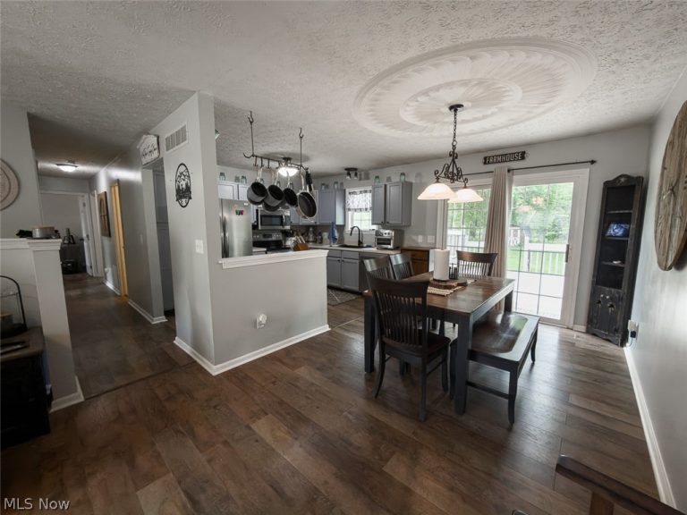 1211 Kingston Road, Uniontown, OH - Photo 4