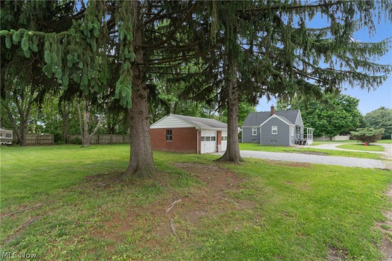 3502 Cleveland Avenue, Canton, OH - Photo 6