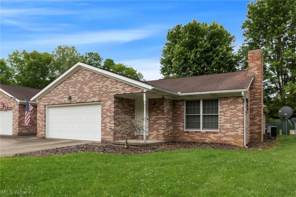 1616 Quail Hollow Drive, Cambridge, OH