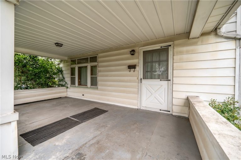 1604 First Street, Youngstown, OH - Photo 4
