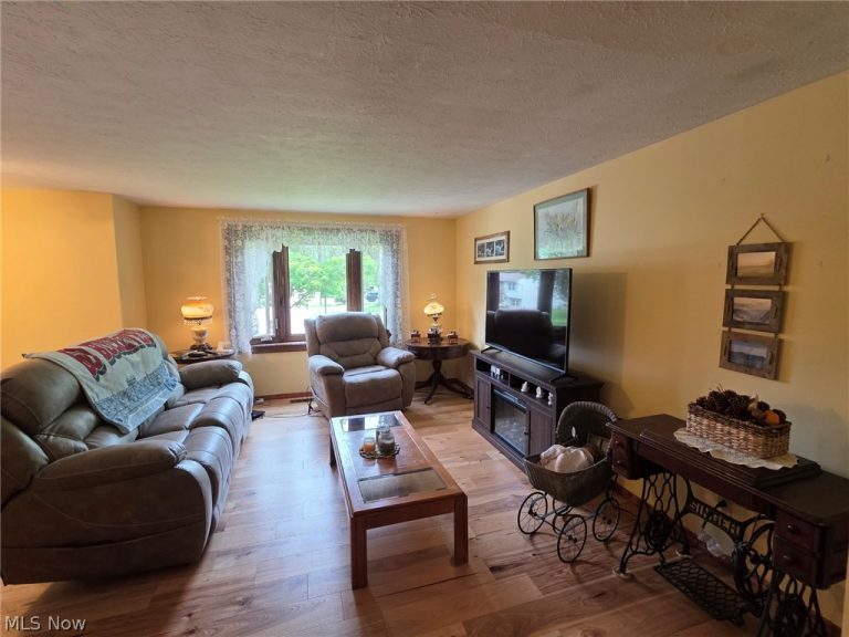 300 Montview Drive, Medina, OH - Photo 4