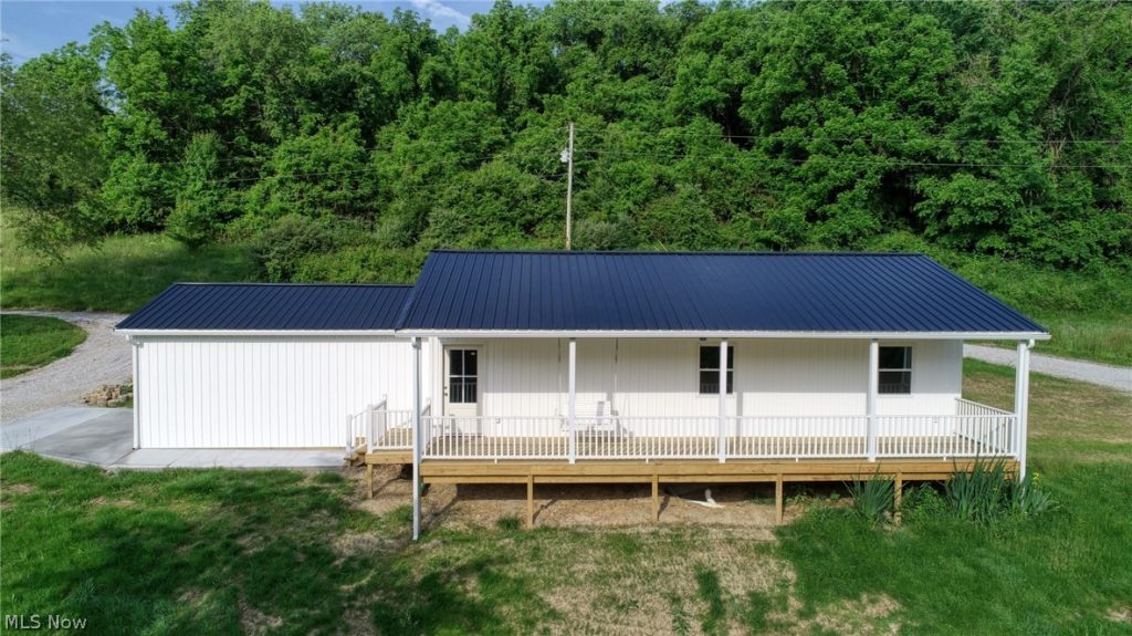 3899 Mayfair Lane, Cambridge, OH
