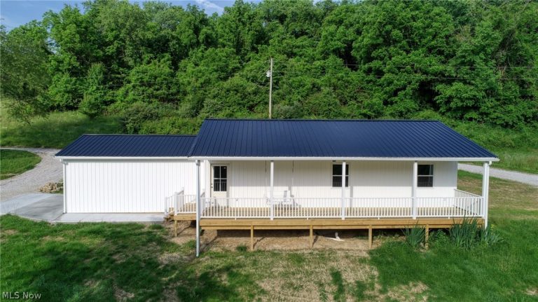 3899 Mayfair Lane, Cambridge, OH, 43725