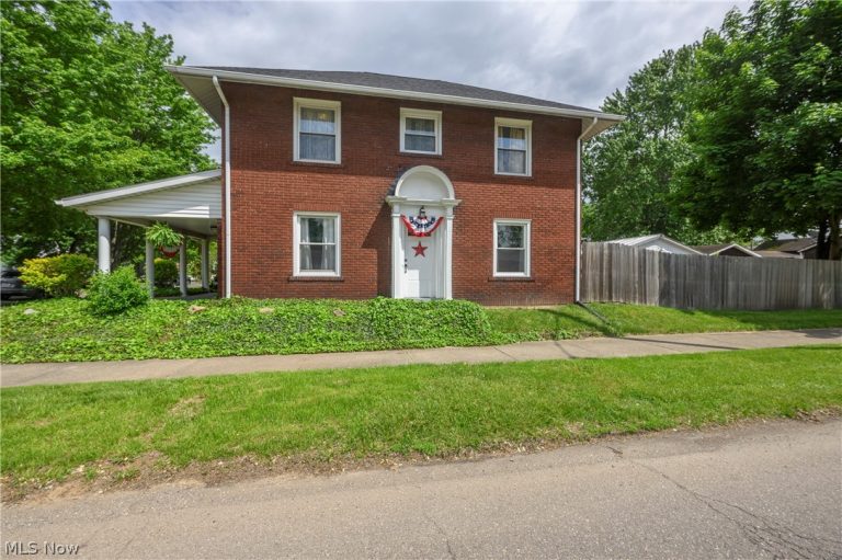 354 Fair Avenue, New Philadelphia, OH - Photo 2
