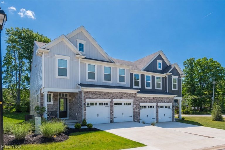 9235 Ledge View Terrace, Broadview Heights, OH, 44147