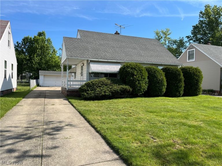 15513 Walvern Boulevard, Maple Heights, OH, 44137