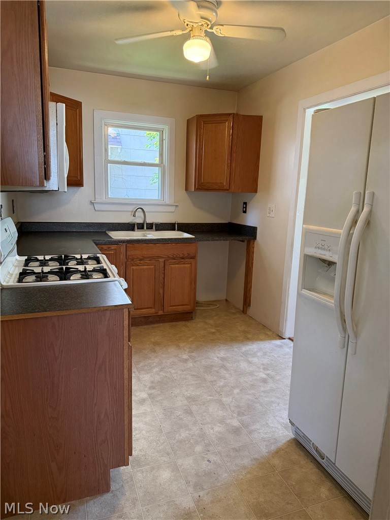 1821 Marks Avenue, Akron, OH - Photo 2