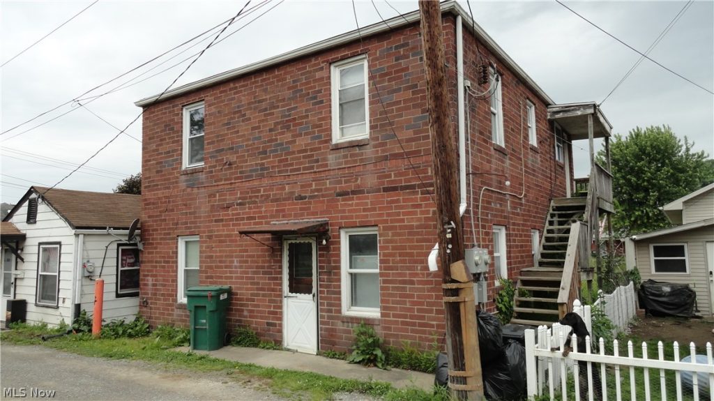315 Grant Street, Newell, WV