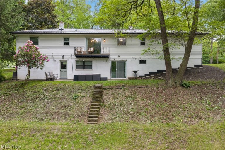 8496 Shadyview Avenue, Clinton, OH - Photo 3