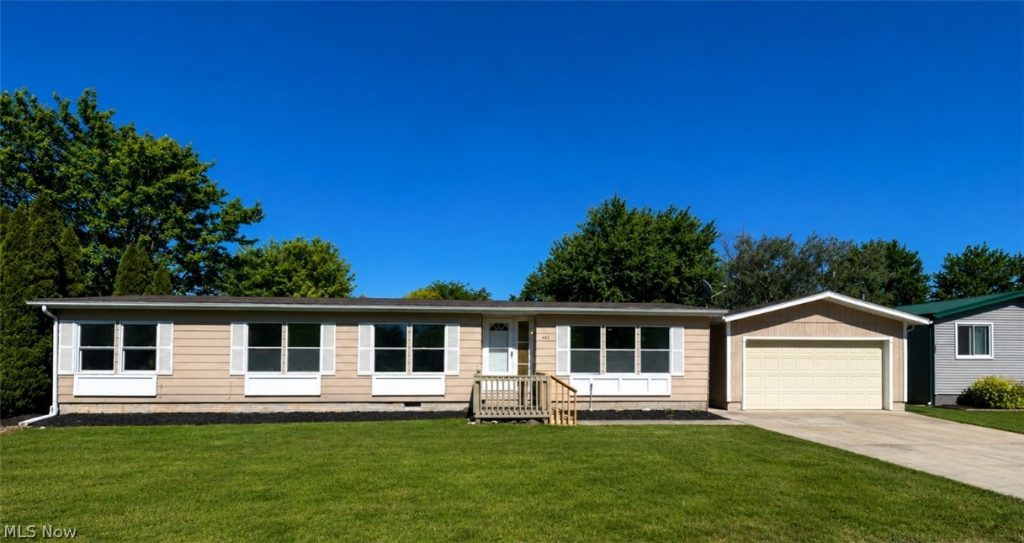 483 Stable Drive, LaGrange, OH